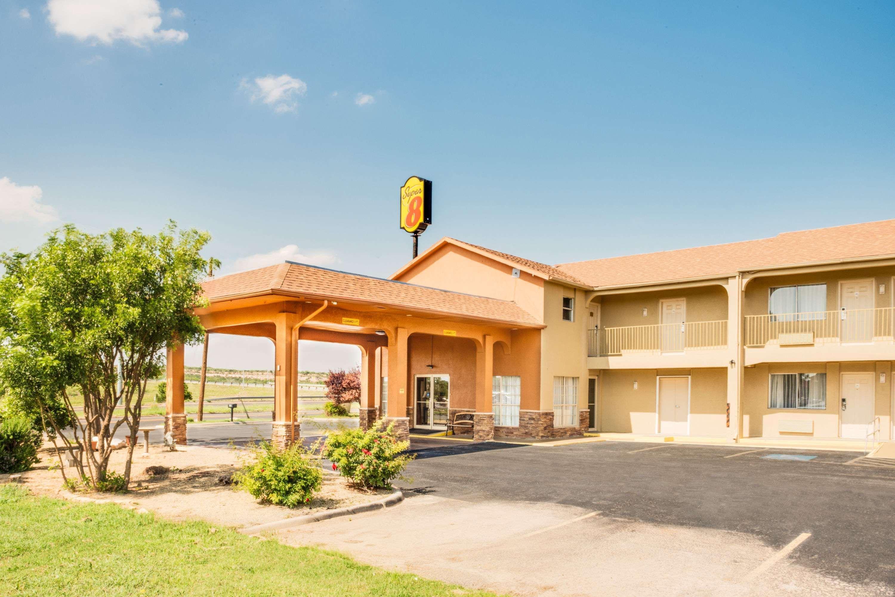 Super 8 By Wyndham Big Spring Tx Motel Exterior photo